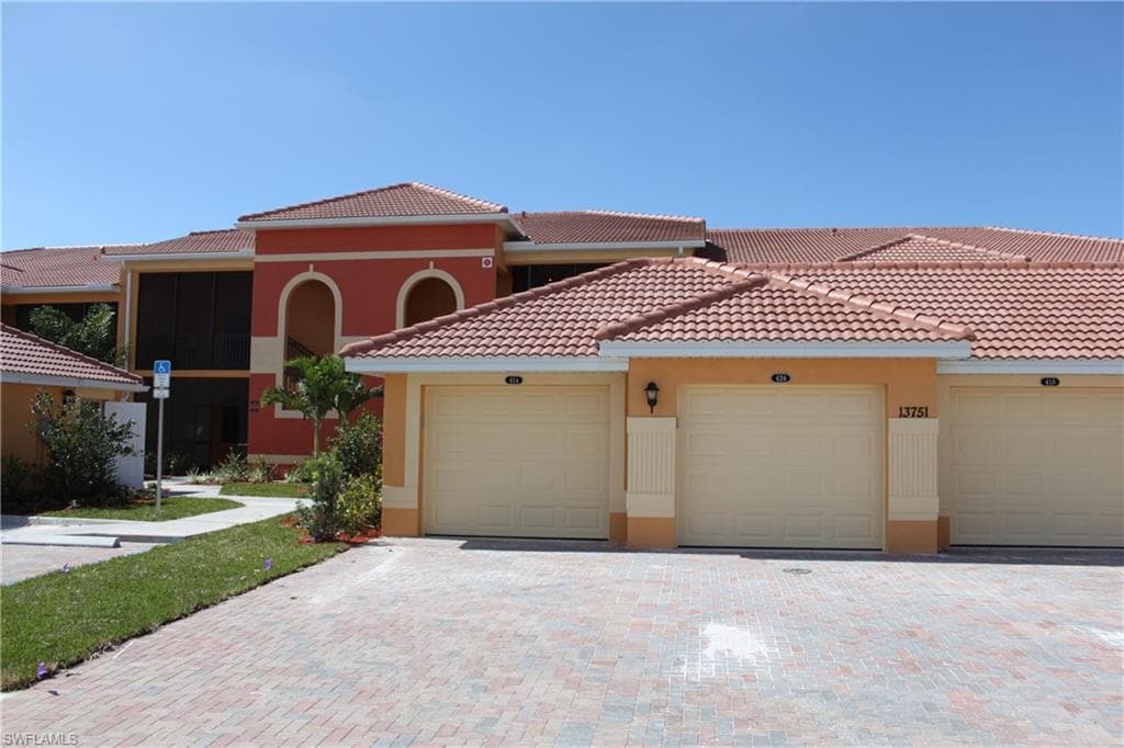 13751 Julias WAY 421 FORT MYERS, FL 33919