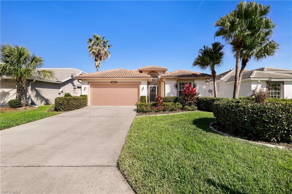8141 Breton CIR FORT MYERS, FL 33912