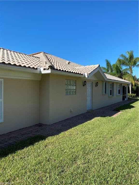 5061 Kingston WAY NAPLES, FL 34119
