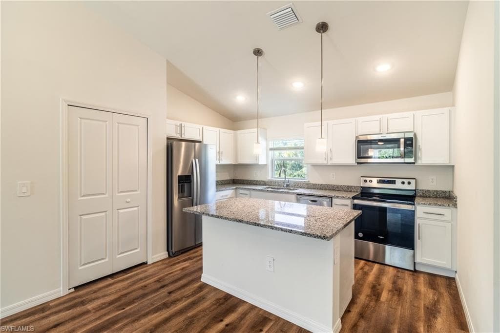 1864 Nardello AVE NORTH PORT, FL 34288