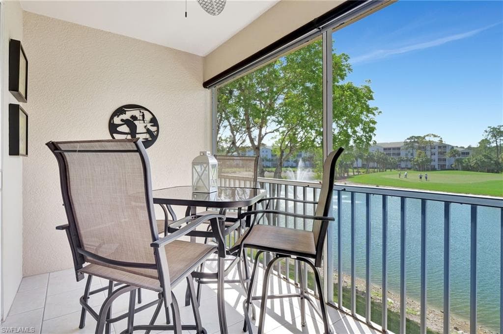 3996 Bishopwood CT E 203 NAPLES, FL 34114