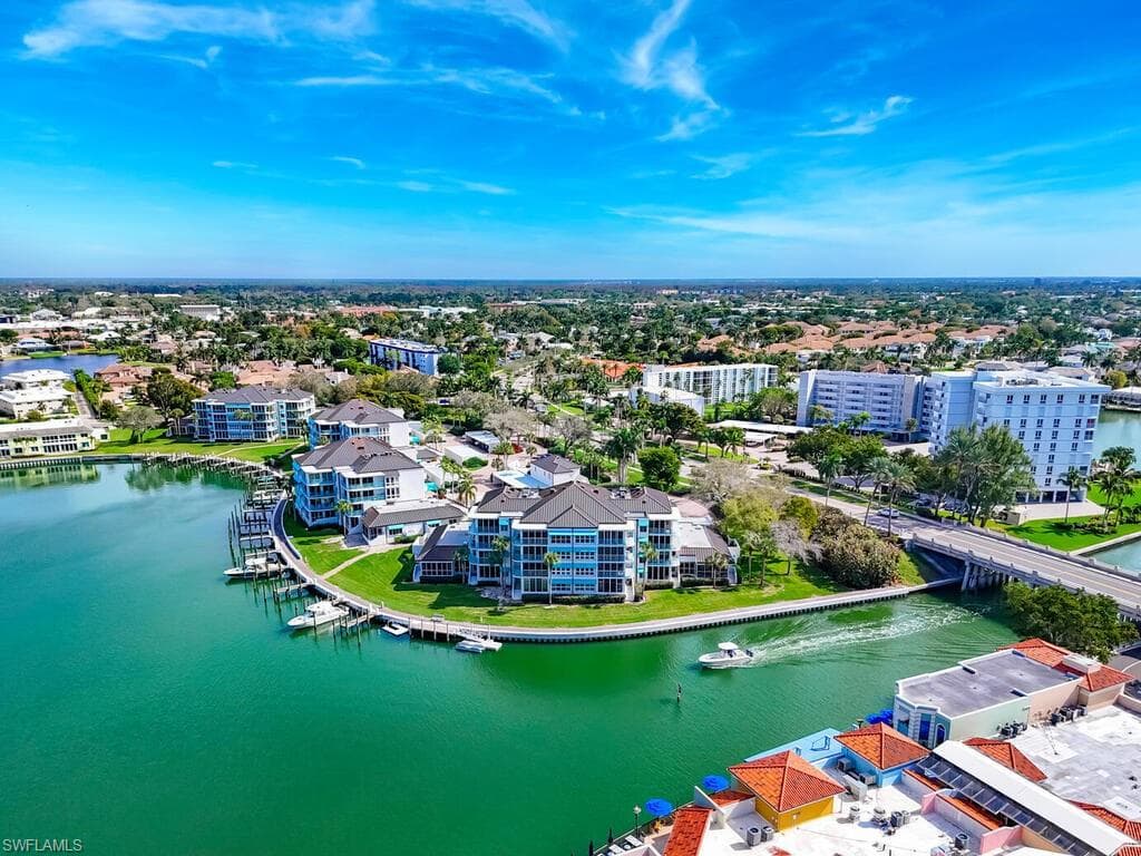 255 Park Shore DR 3-333 NAPLES, FL 34103