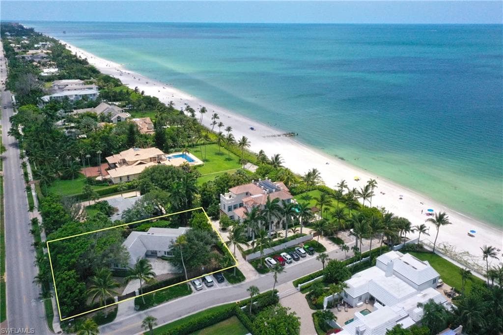 80 6th AVE N NAPLES, FL 34104