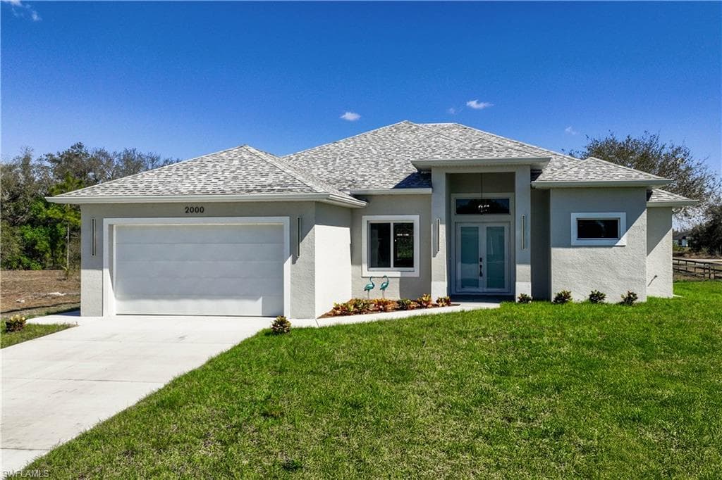 2000 Curry AVE N LEHIGH ACRES, FL 33971