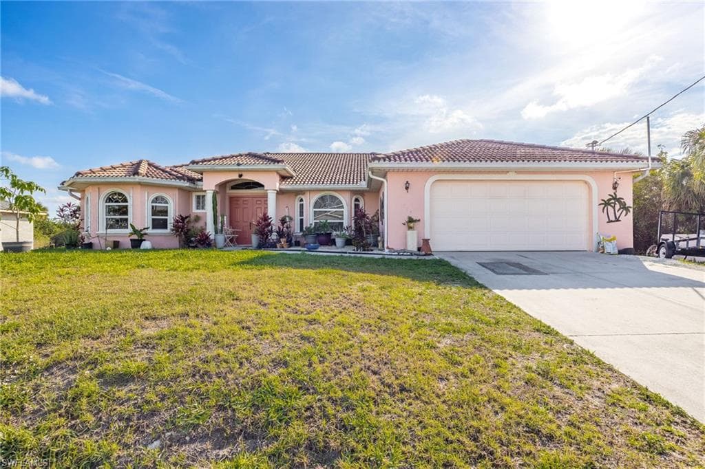 313 Lancelot AVE LEHIGH ACRES, FL 33974