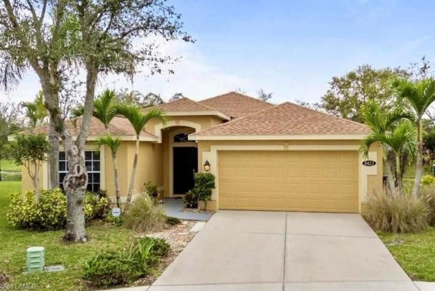 8423 Hollow Brook CIR NAPLES, FL 34119