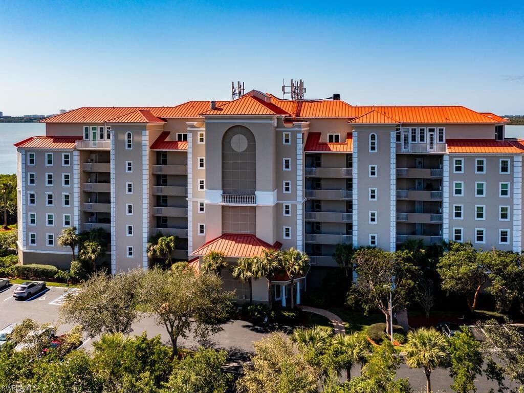 269 Vintage Bay DR C4 MARCO ISLAND, FL 34145