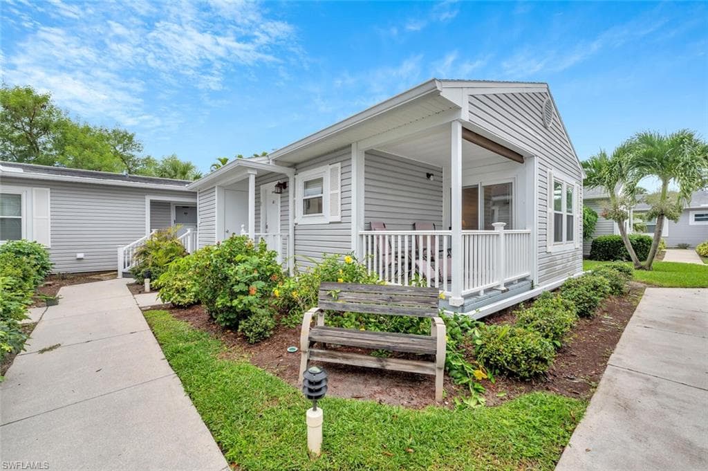 7008 Constitution BLVD 42 FORT MYERS, FL 33967