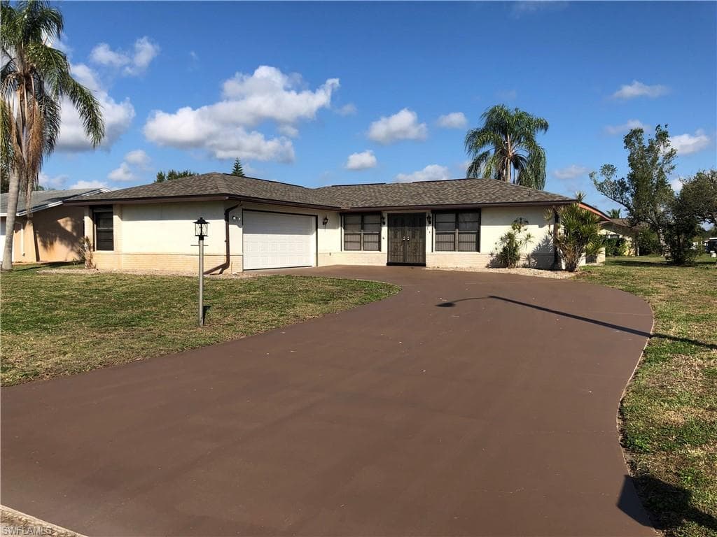 205 Gateside ST LEHIGH ACRES, FL 33936
