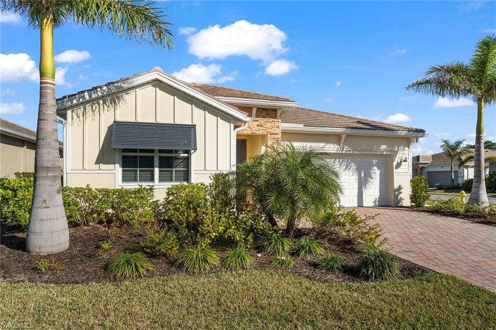 345 Deauville LOOP NAPLES, FL 34114
