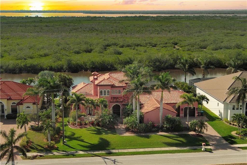 3520 Surfside BLVD CAPE CORAL, FL 33914