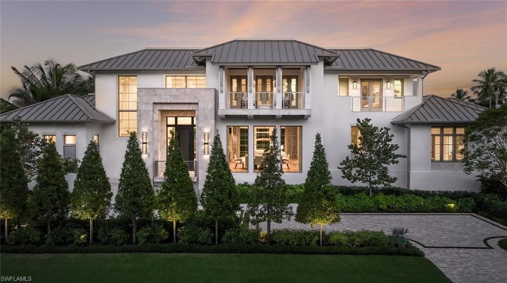 2075 Gordon DR E NAPLES, FL 34102