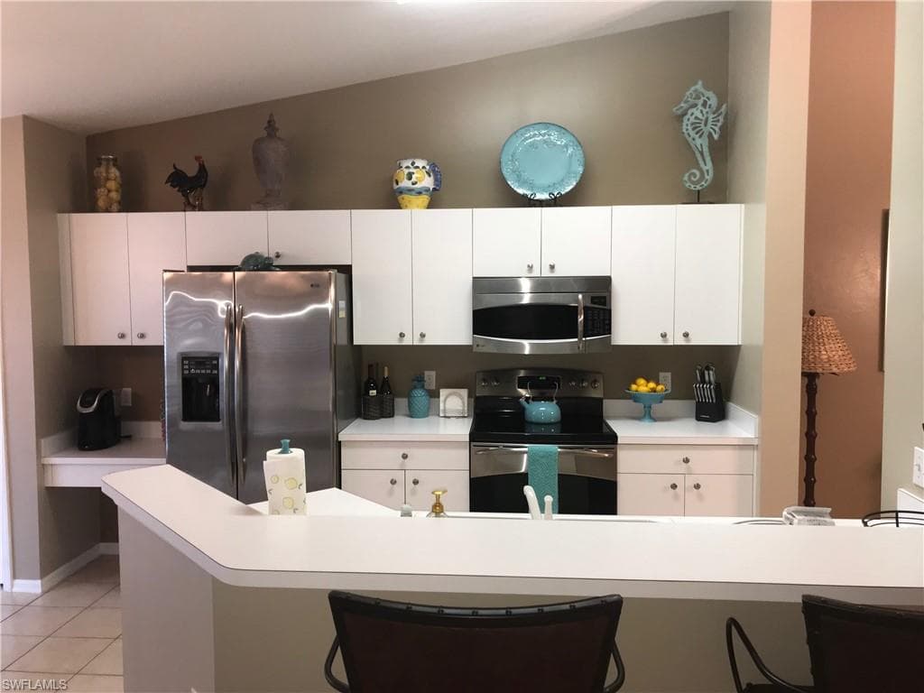 2855 Cypress Trace CIR SW 202 NAPLES, FL 34119