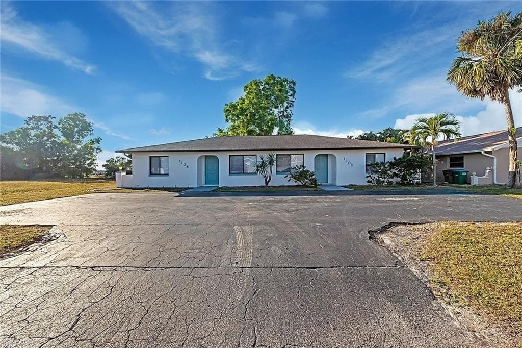 1106/1108 8th TER CAPE CORAL, FL 33990
