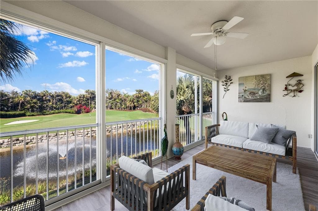 2150 Aberdeen LN 7-202 NAPLES, FL 34109