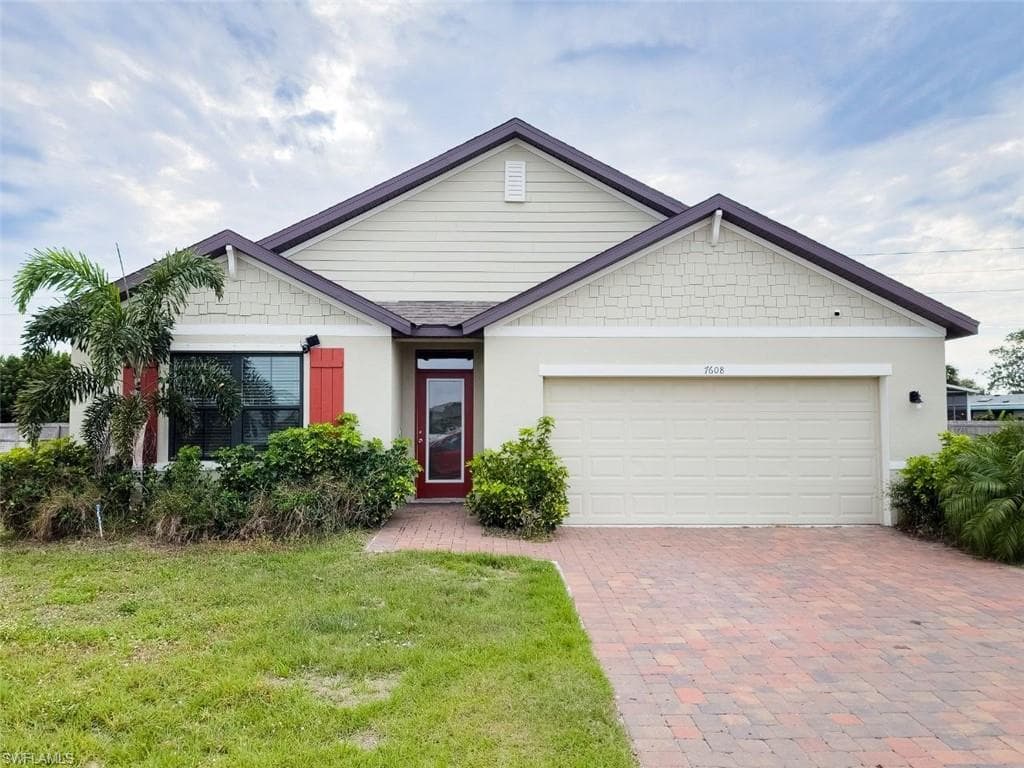 7608 TOURMALINE DR GRANT, FL 32949