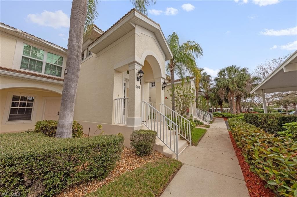 10134 Colonial Country Club BLVD 905 FORT MYERS, FL 33913