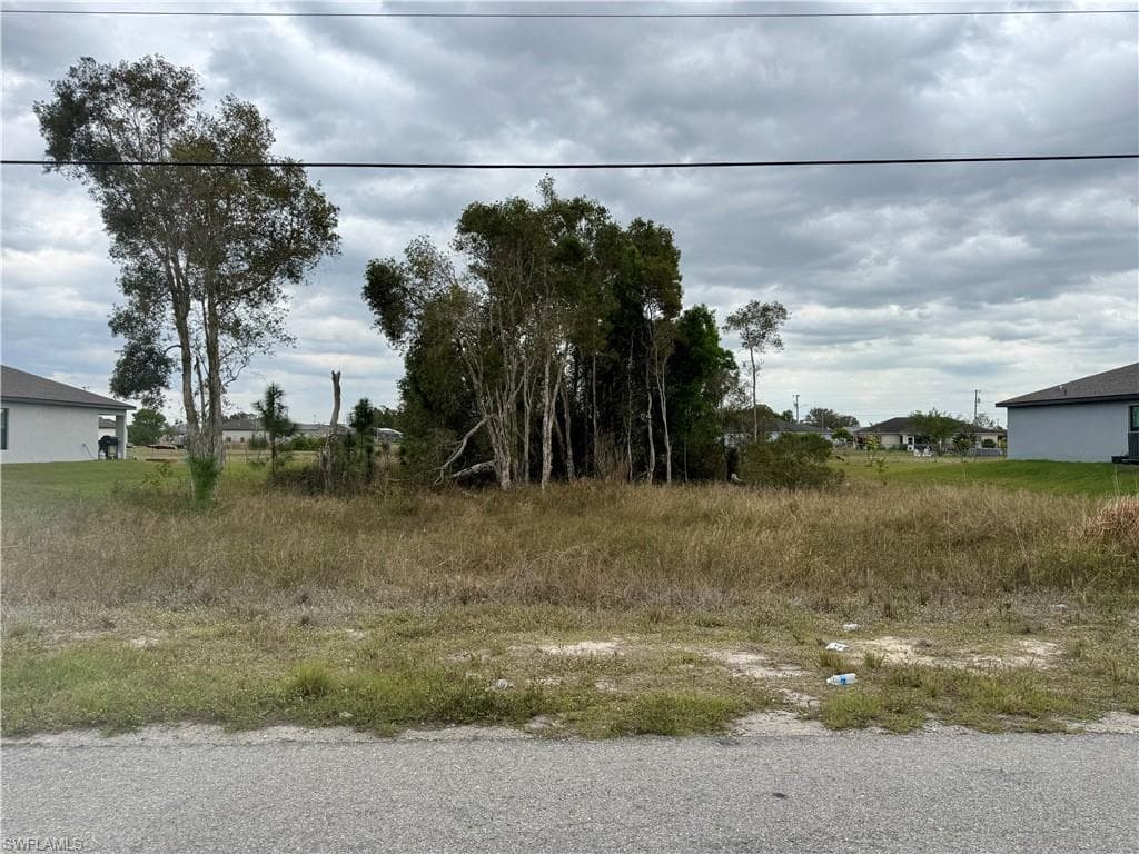 859 Yellowbird DR FORT MYERS, FL 33913
