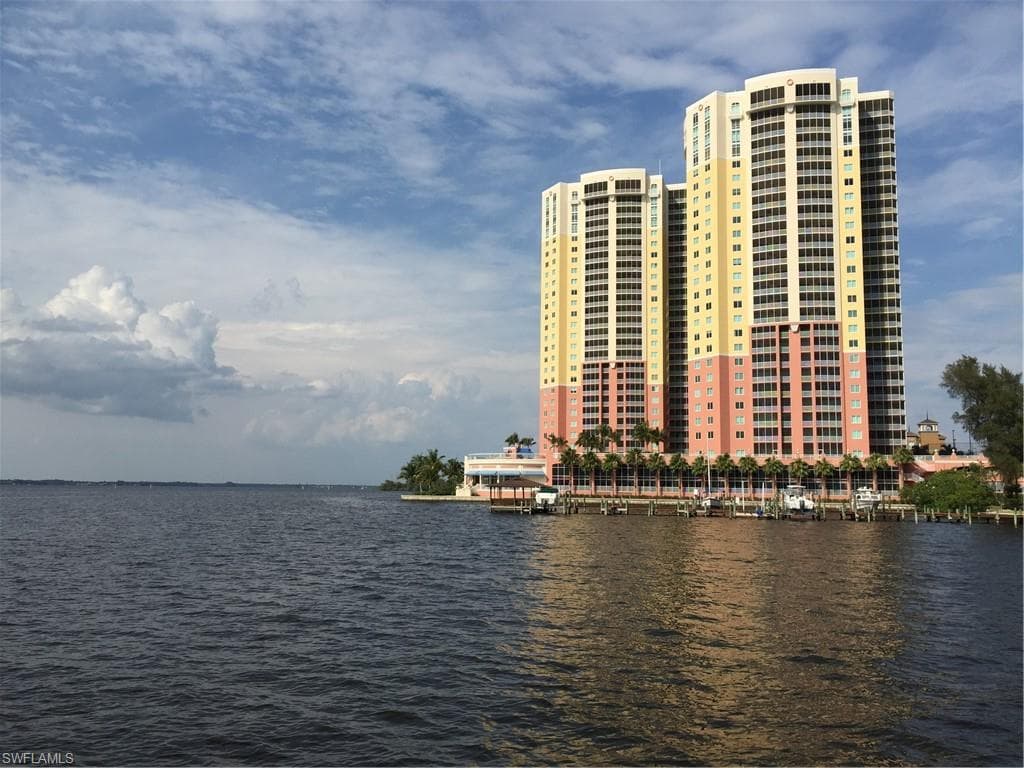 2743 1st ST 1005 FORT MYERS, FL 33916