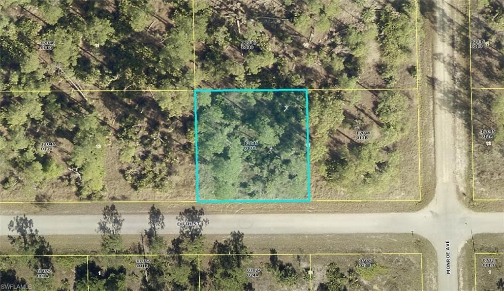 3703 E 7th ST LEHIGH ACRES, FL 33972