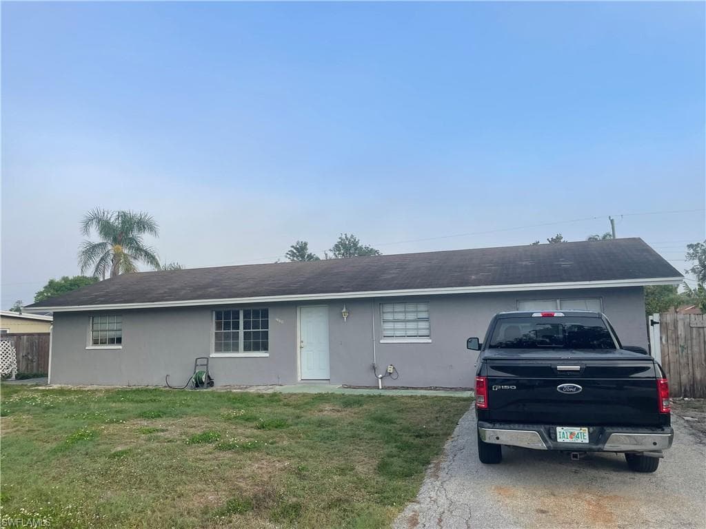 7335 Myrtle RD FORT MYERS, FL 33967