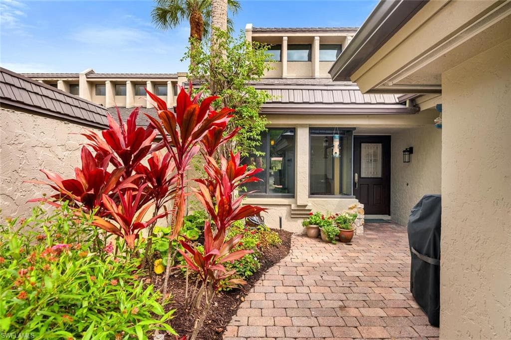 123 Bears Paw TRL NAPLES, FL 34105