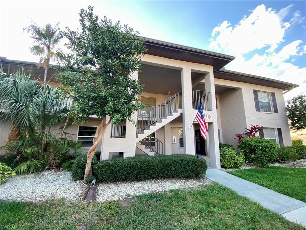 5731 Foxlake DR 8 NORTH FORT MYERS, FL 33917