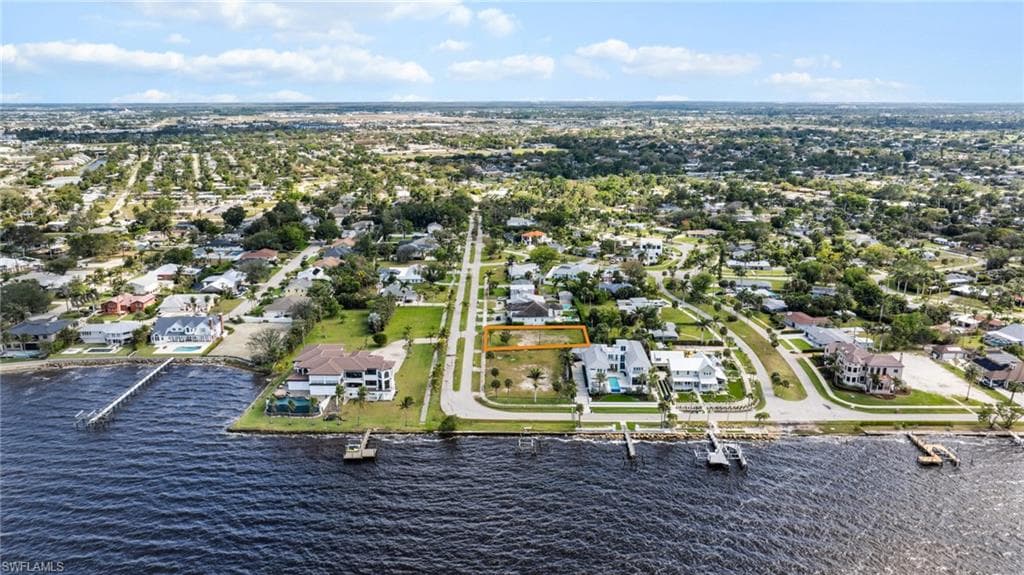 1212 Twin Palm DR FORT MYERS, FL 33919