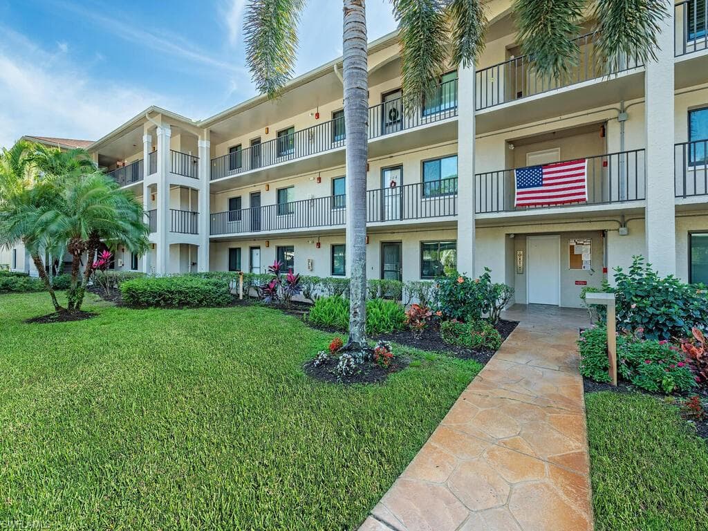 5776 Deauville CIR C202 NAPLES, FL 34112