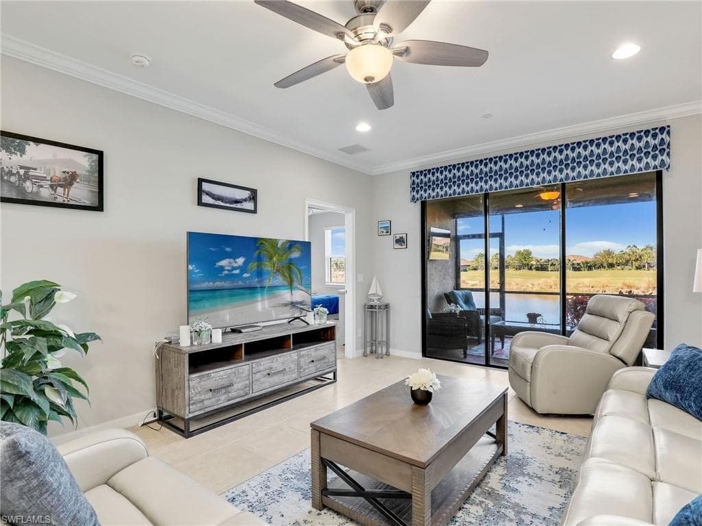 9389 Pocida CT 101 NAPLES, FL 34119