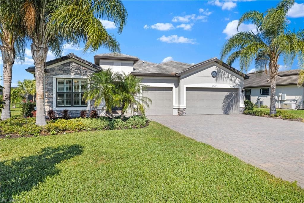 17577 Elkgrove LN ESTERO, FL 33928