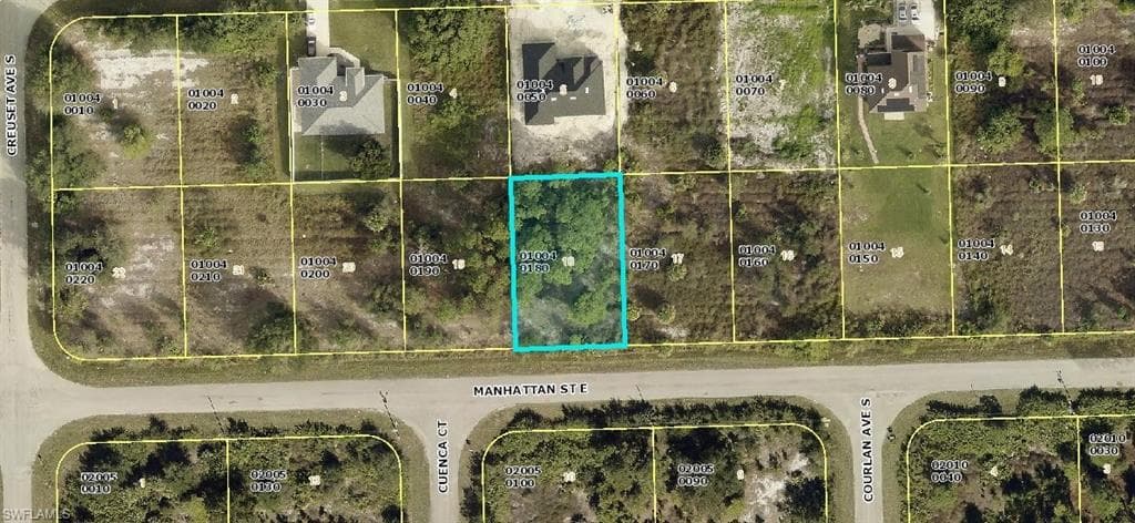 541 Manhattan ST E LEHIGH ACRES, FL 33974