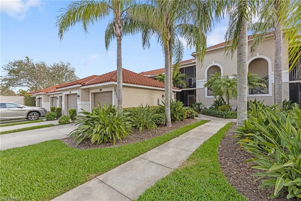 10260 HERITAGE BAY BLVD 3513 NAPLES, FL 34120