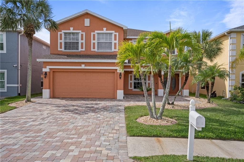 8376 Silver Birch WAY LEHIGH ACRES, FL 33971