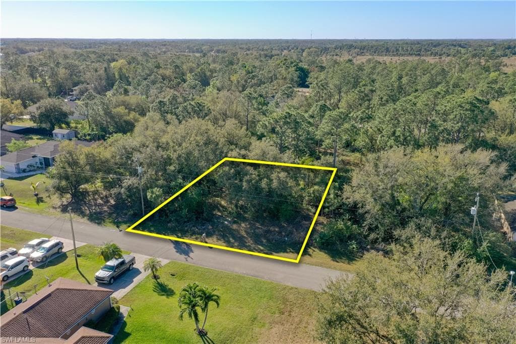 2815 51st ST SW LEHIGH ACRES, FL 33976