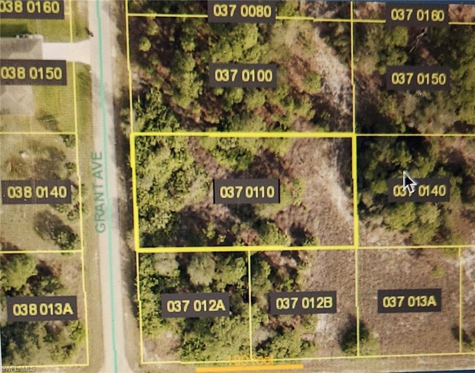 1902 Grant AVE LEHIGH ACRES, FL 33972