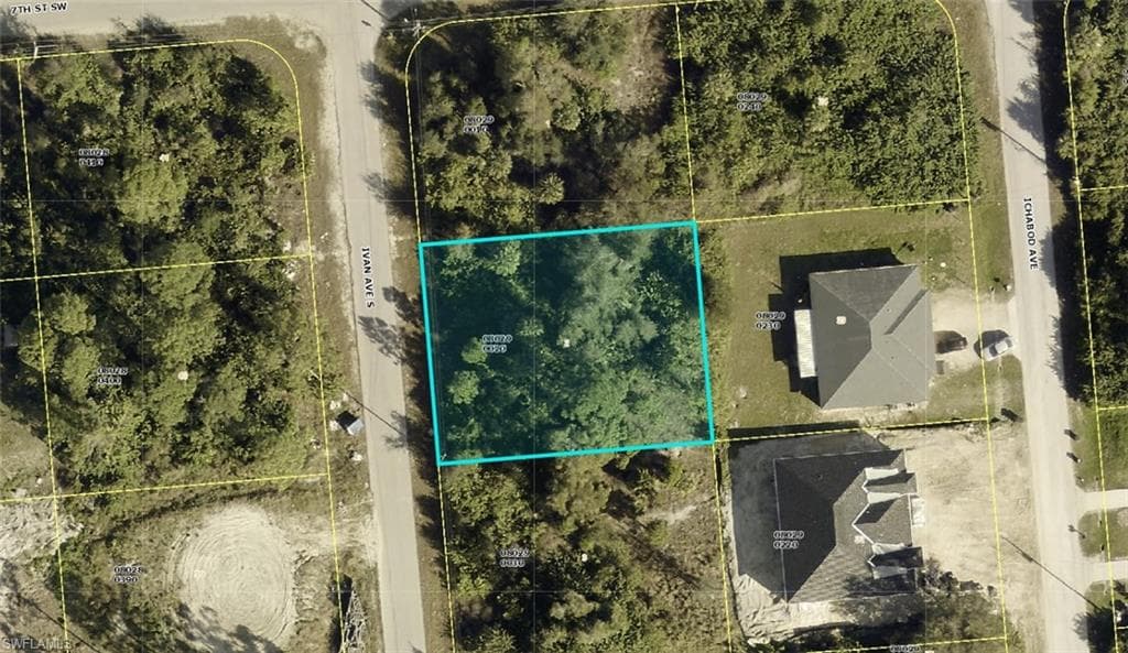 705/707 Ivan AVE S LEHIGH ACRES, FL 33973