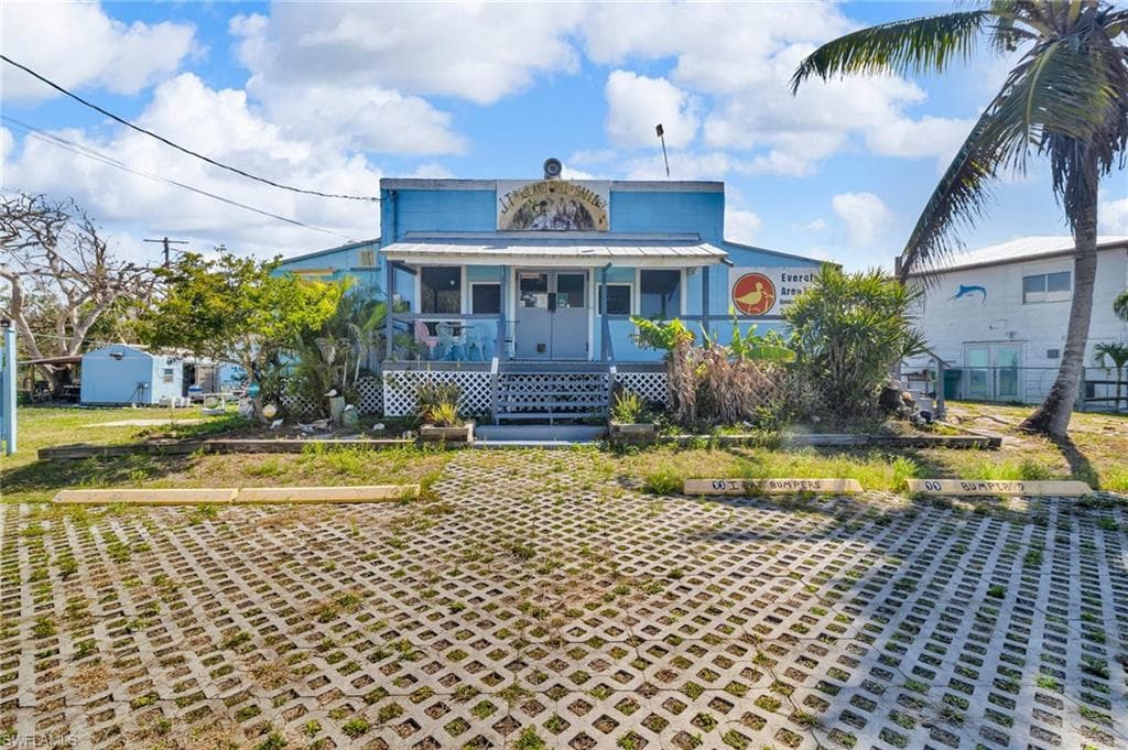238 Mamie ST CHOKOLOSKEE, FL 34138