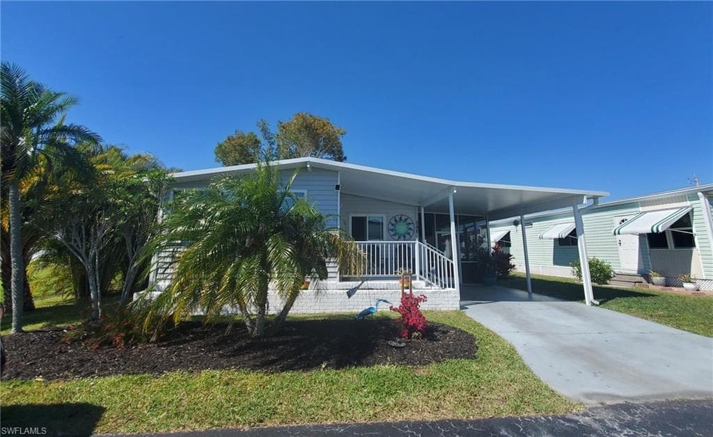 640 Future DR NORTH FORT MYERS, FL 33917