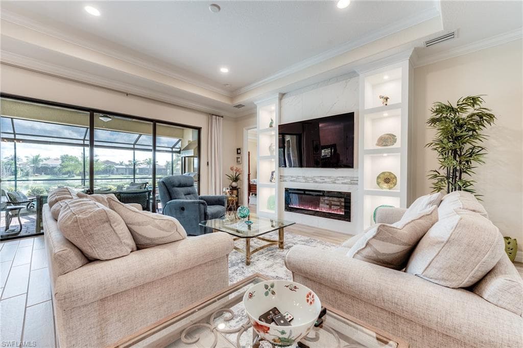 28041 Wicklow CT BONITA SPRINGS, FL 34135