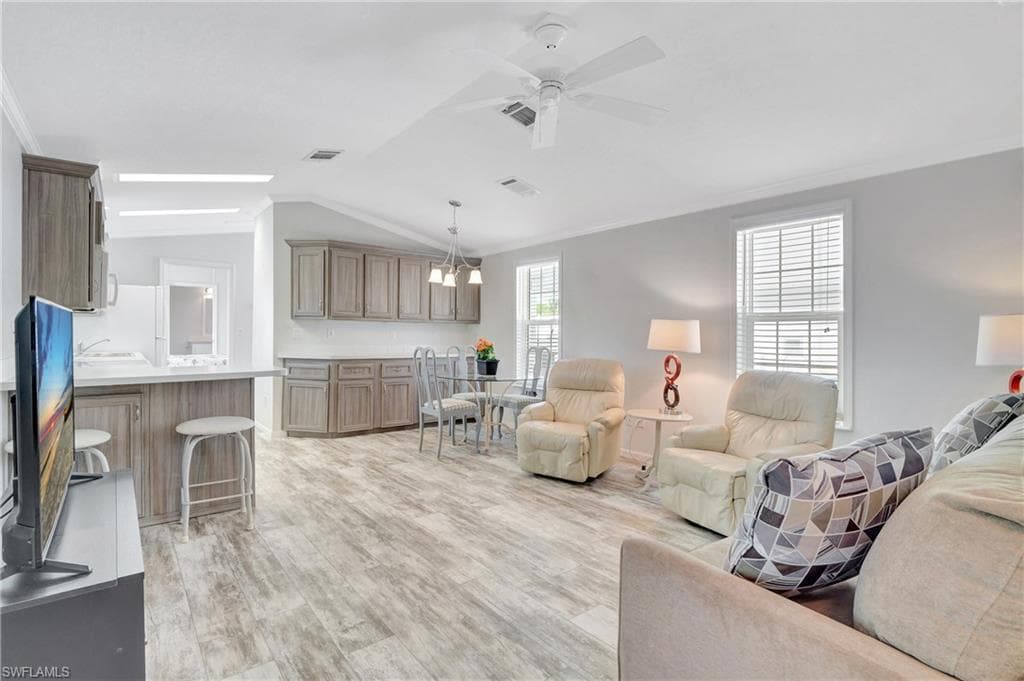 932 Palm DR 274 NAPLES, FL 34114