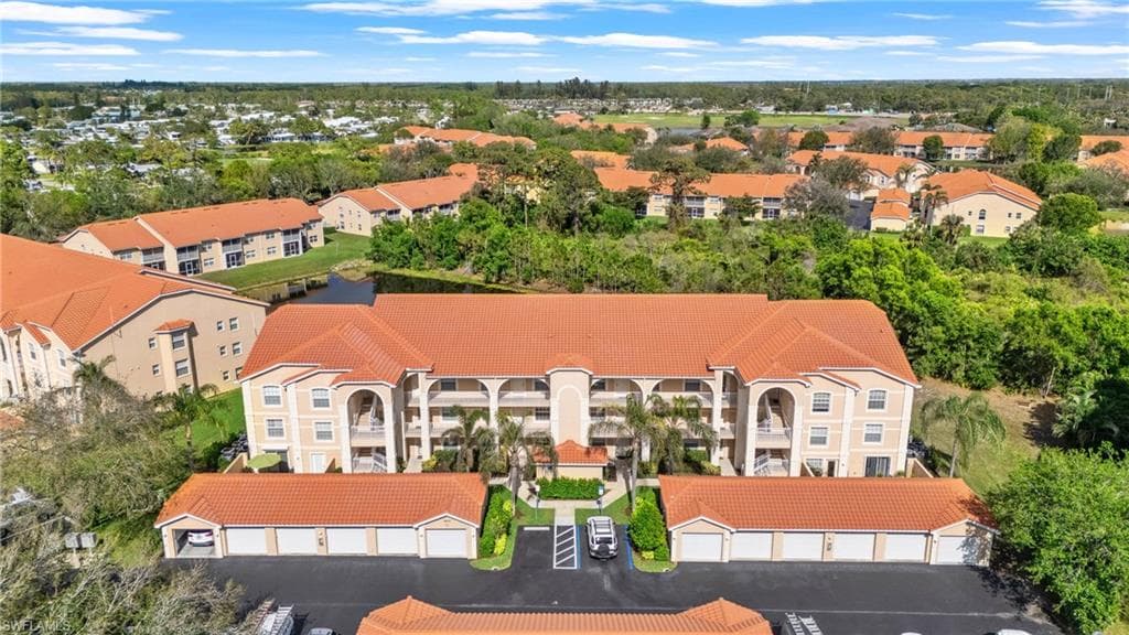 26630 Rosewood Pointe DR 304 BONITA SPRINGS, FL 34135