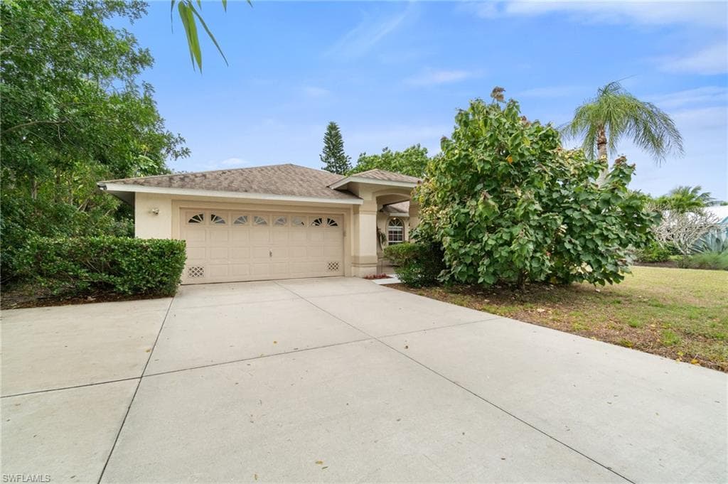 218 Pinehurst CIR NAPLES, FL 34113