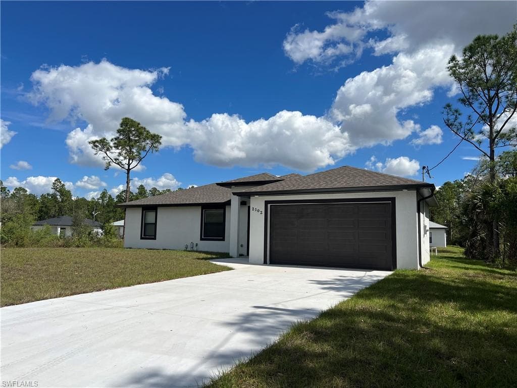 2102 Robert AVE ALVA, FL 33920