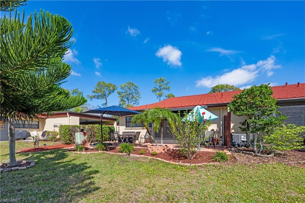 2012 Pine Isle LN 2012 NAPLES, FL 34112