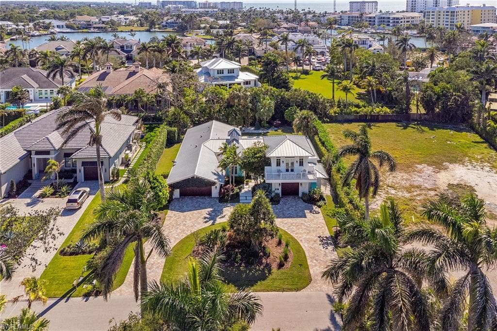 370 Rudder RD NAPLES, FL 34102