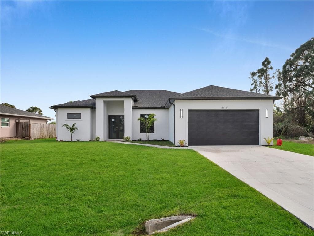 3213 7th ST W LEHIGH ACRES, FL 33971
