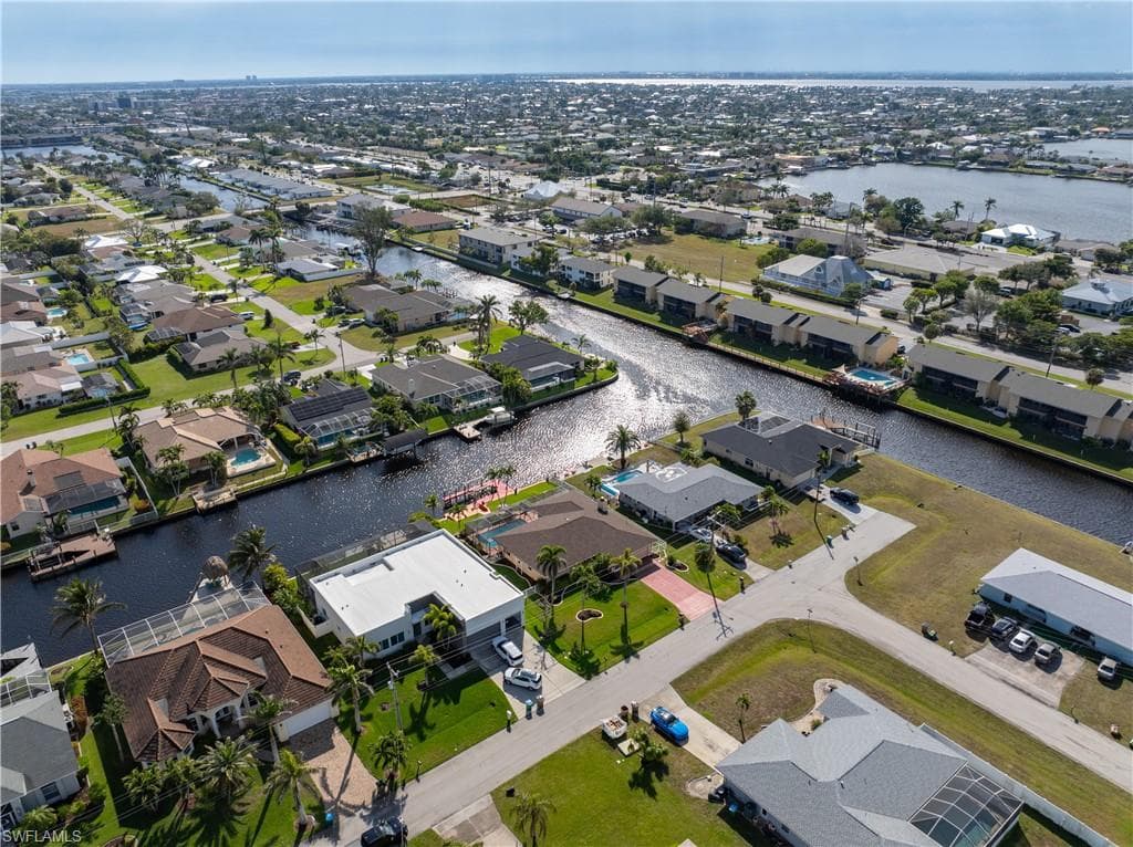 4627 SW 5th PL CAPE CORAL, FL 33914