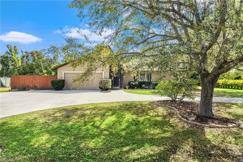 6451 Scott LN FORT MYERS, FL 33966