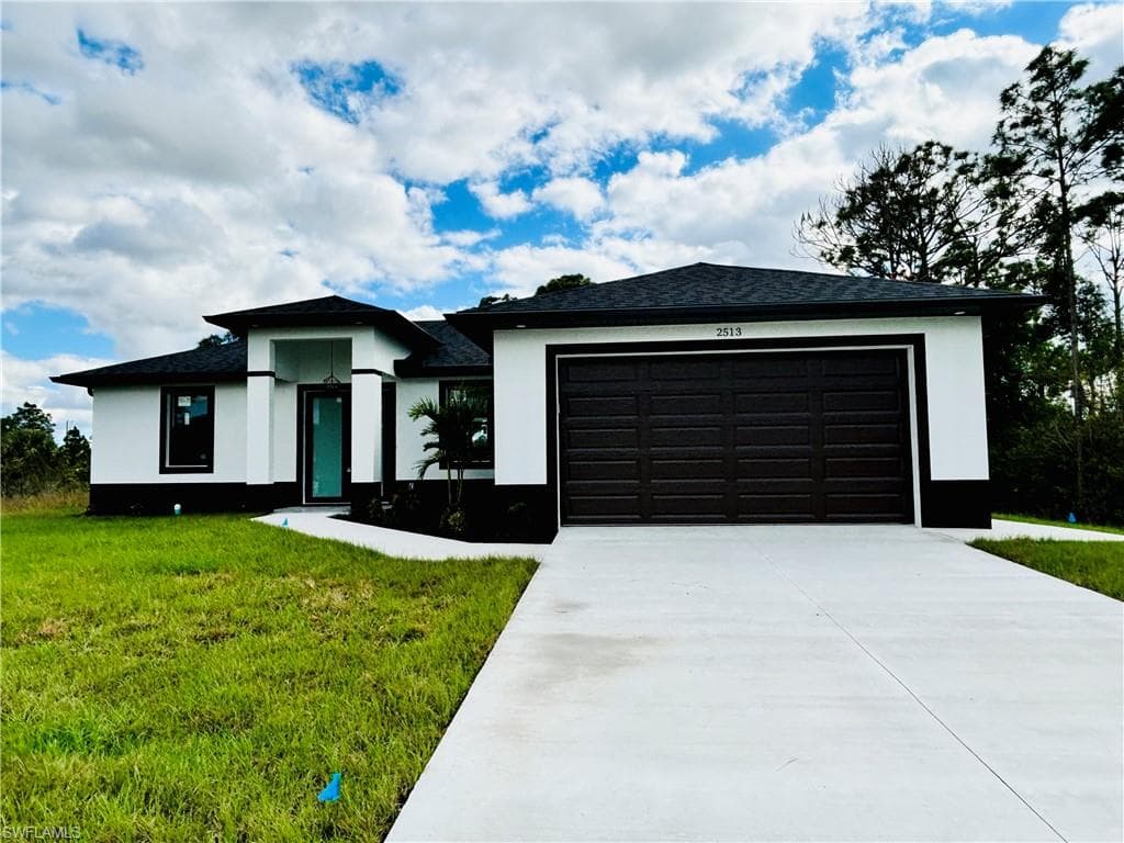 2513 21st ST W LEHIGH ACRES, FL 33971